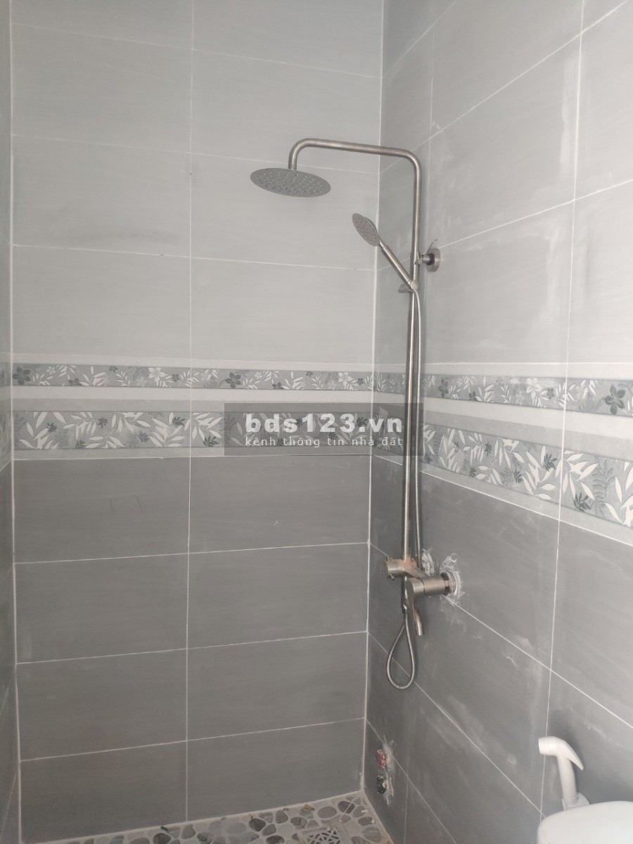 Nhà mặt tiền xây mới, sổ hồng riêng, diện tích sử dụng 106m2, sát bên KCN Cầu Tràm