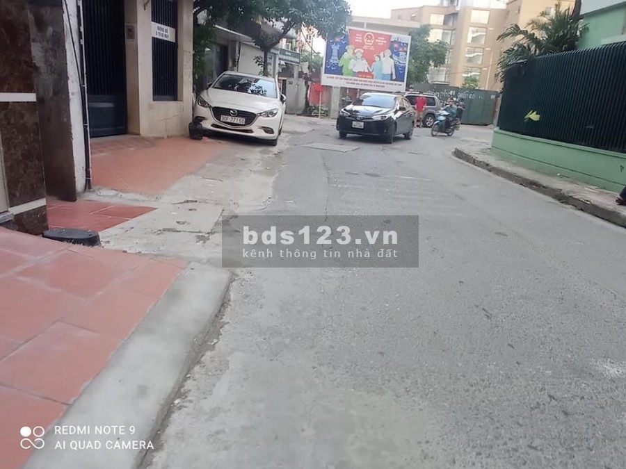 Bán nhà Quận Hoàng Mai mặt phố kinh doanh đỉnh, giá bán 8.8 tỷ, giá bán 50m2, đúc 4 tầng
