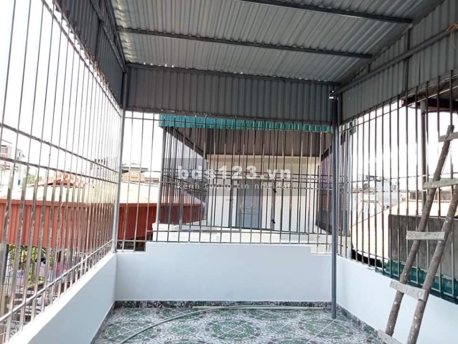 Bán nhà siêu phẩm Hai Bà Trưng, lô góc mới kính koong dt 31m2, 5 tầng, giá 3x tỷ, ở ngay