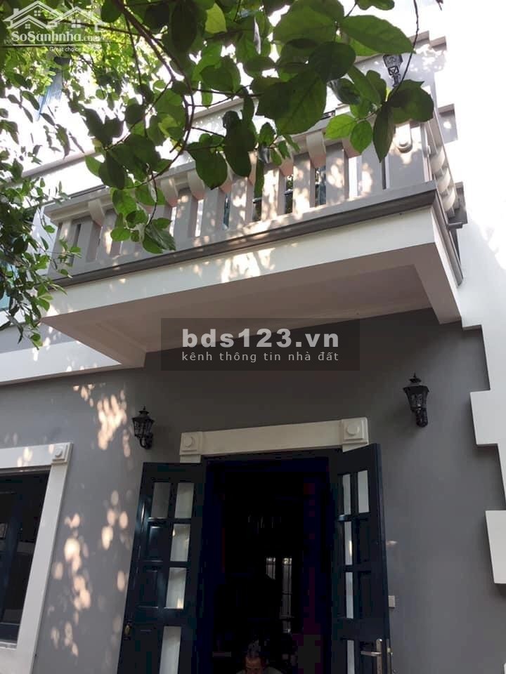 Bán biệt thự Sân vườn Ngọc Thụy 130m x 3T, 8.5m MT, giá 10.8 tỷ, ở sướng, đầu tư giữ tiền.