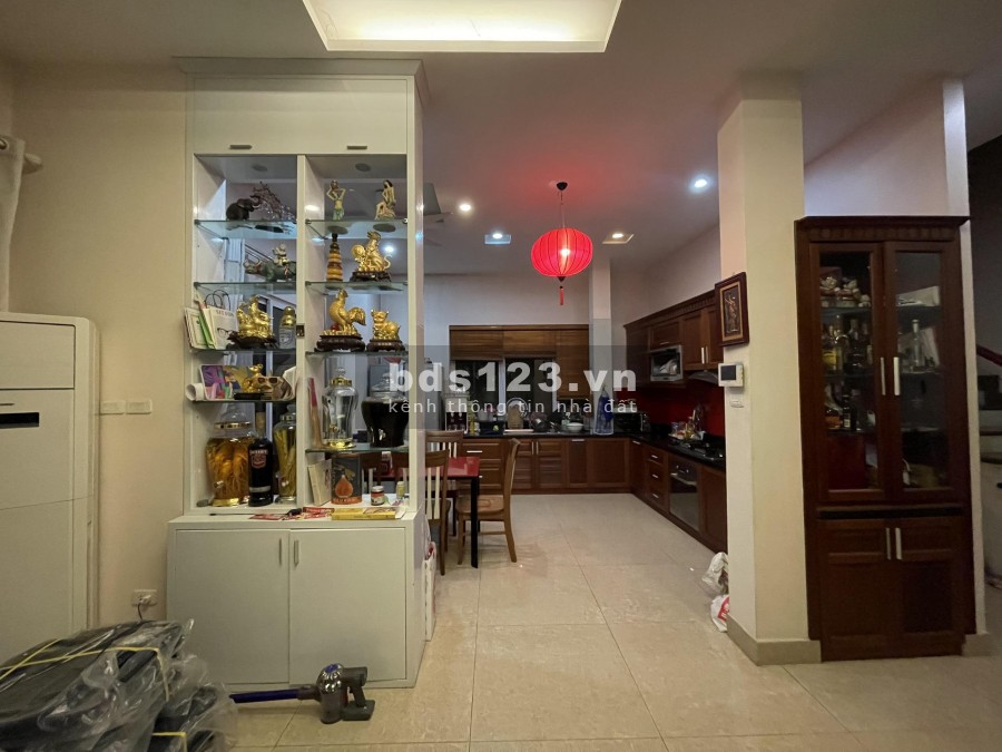 Bán nhà Biệt thự Việt Hưng, Long Biên mặt phố, vỉa hè kinh doanh, an sinh đỉnh, lhcc