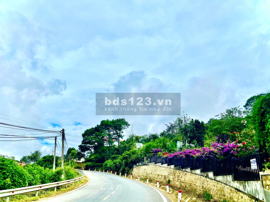Bán đất nền nghĩ dưỡng đầy đủ những tiện ích xung quanh, giá 850 triệu/tháng