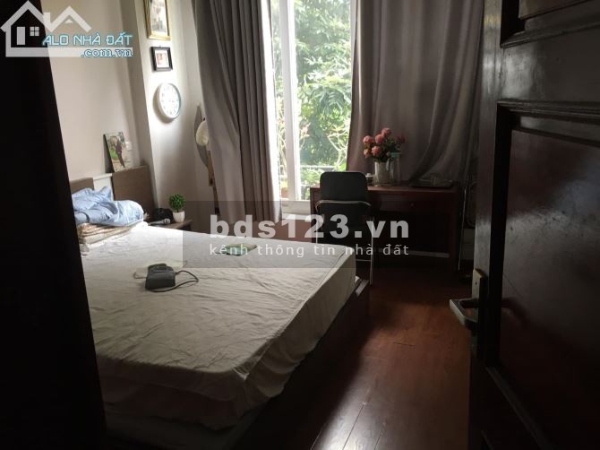 Bán nhà nguyên căn đường Âu Cơ, diện tích sử dụng 85m2, 4 tầng đúc, ô tô kinh doanh cực rẻ