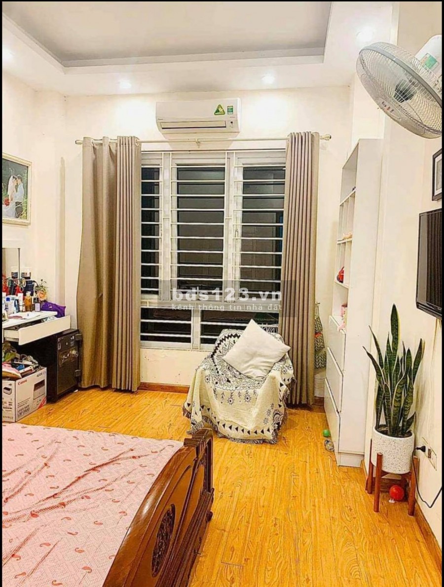 Chính chủ cần bán nhà Doãn Kế Thiện , Cầu Giấy chủ nhà công chức về hưu 50m2 4,5 tỷ