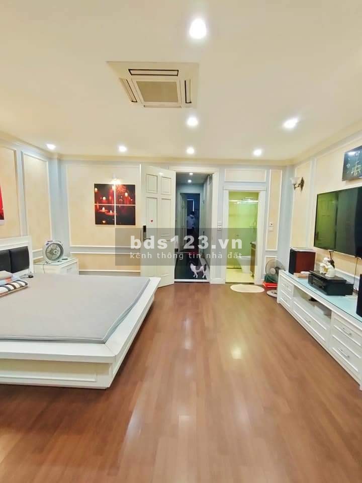 Bán nhà Bồ Đề 6 tầng, có thang máy gara 15m ô tô tránh giá bán 5.2 tỷ, pháp lí minh bạch