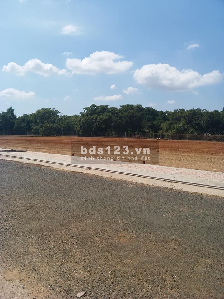 Cần bán lô đất ngay Khu Phố 1 phường Hắc Dịch thị xã Phú Mỹ Bà Rịa Vũng Tàu, giá đầu tư