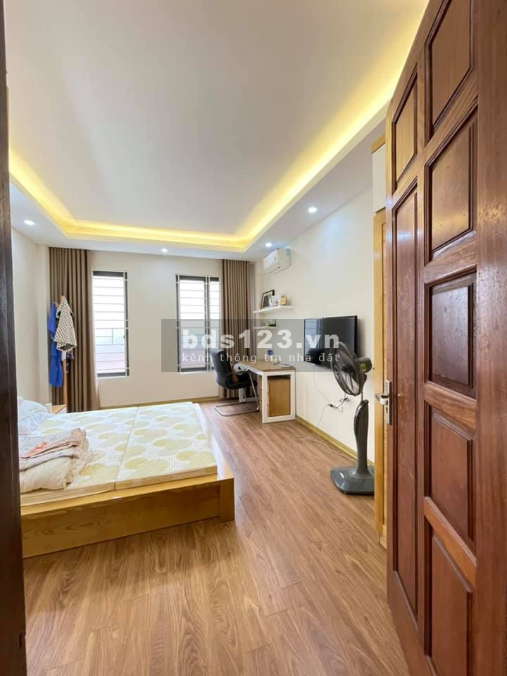 Bán nhà Bùi Ngọc Dương, ô tô 40m, Hai Bà Trưng, diện tích sử dụng 48m2, 5 tầng, giá 3.19 tỷ