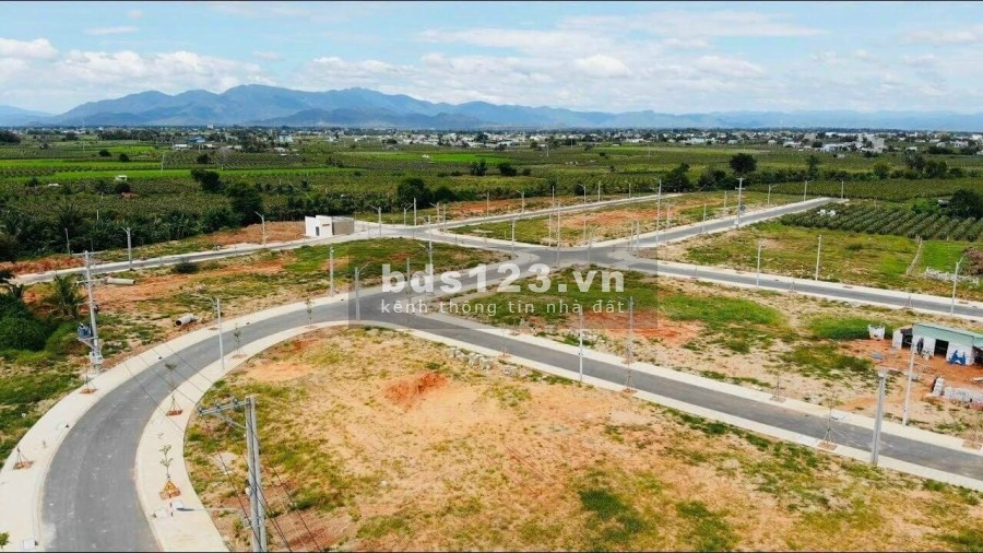 Bán nhanh lô diện tích sử dụng 150m2 đất Sổ Đỏ ven biển Phan Thiết, lh 0963863225
