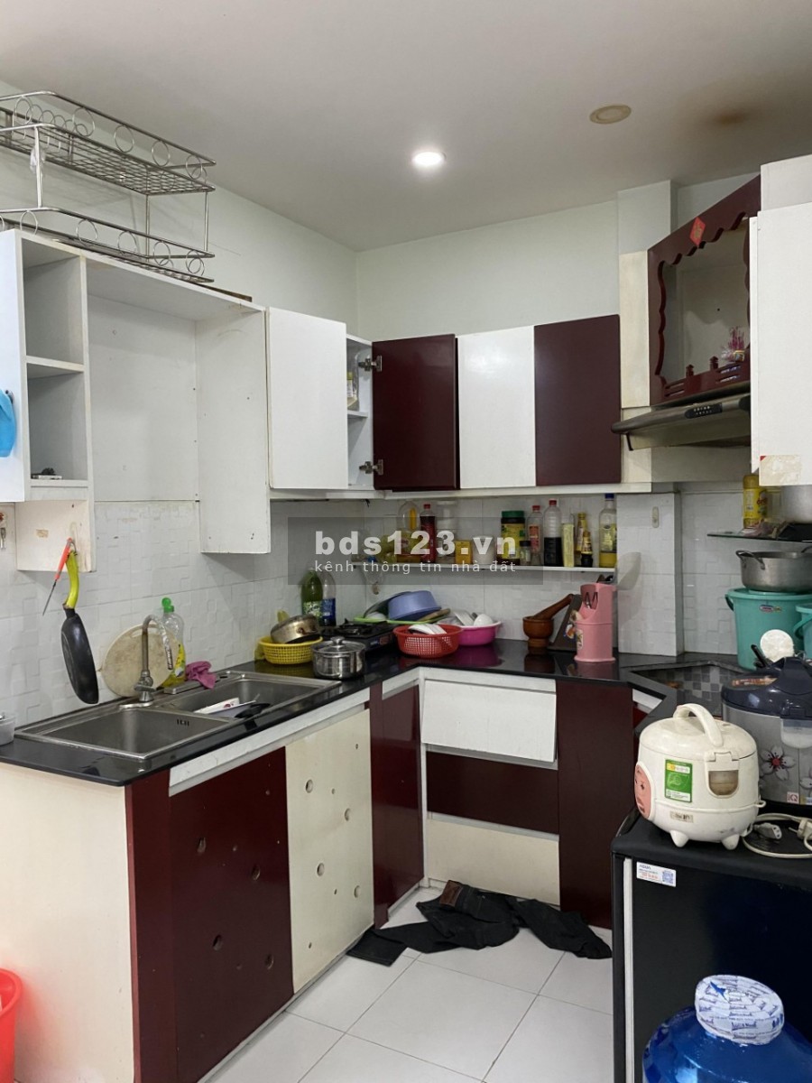 Bán nhà CẤP 4 đường Nguyễn Hữu Tiến diện tích sử dụng 53m2, 2 tầng giá bán 4.3 tỷ