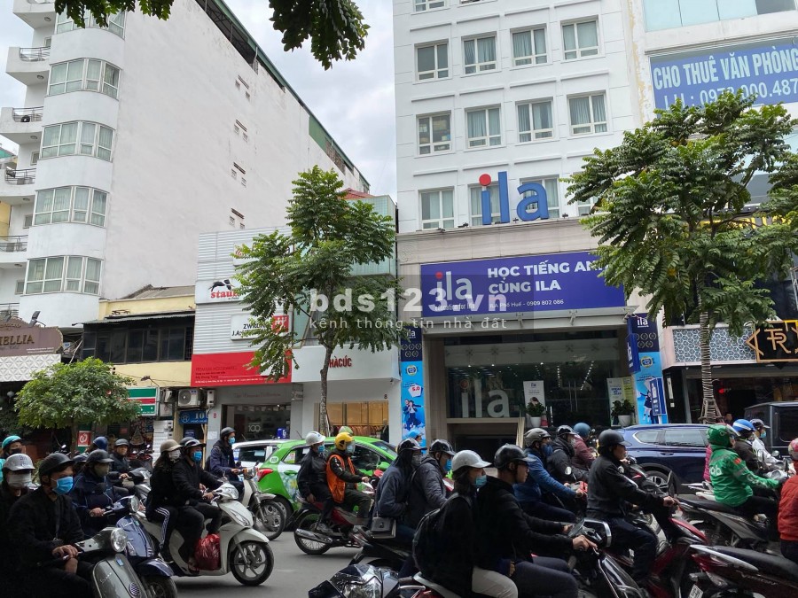 Bán nhà MP Huế, Hai Bà Trưng, mặt tiền siêu đẹp, vị trí kim cương, dtsd 190m2 giá 76 tỷ