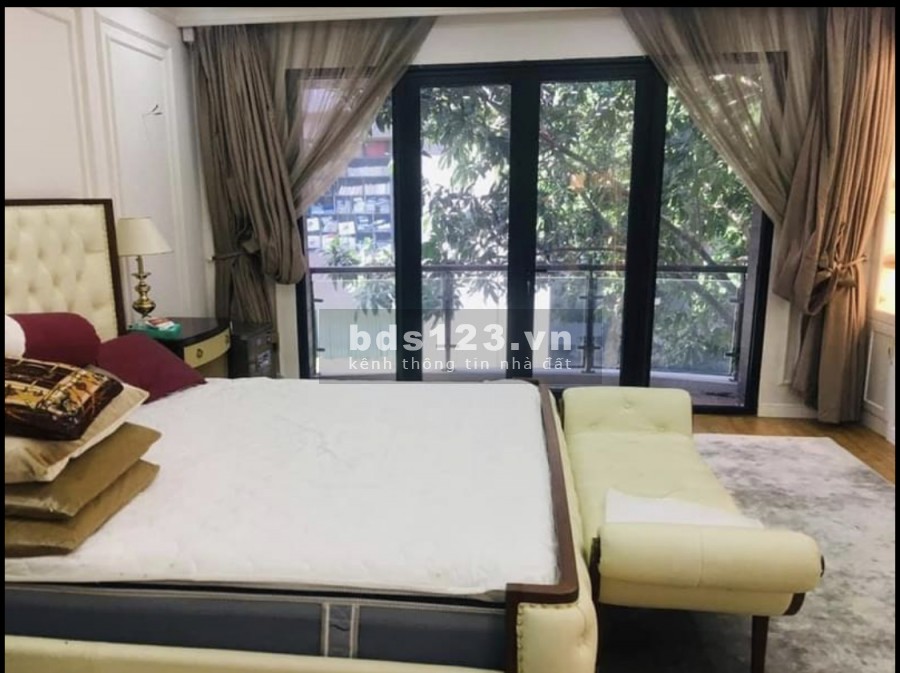 Bán Biệt Thự 671 Hoàng Hoa Thám, thiết kế đẹp, thông thoáng, giá bán 32 tỷ, thương lượng