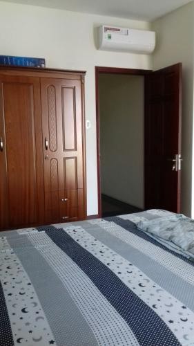Bán nhà nguyên căn phố Nguyễn Văn Cừ Long Biên, ô tô diện tích 38m2, giá hơn 2 tỷ
