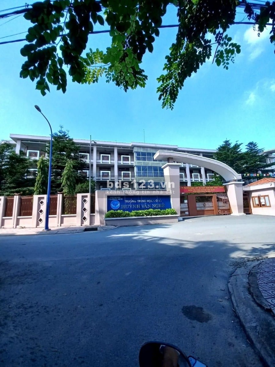 Nhà Gò Vấp đúc 5 tầng, diện tích sử dụng 72m2, hẻm xe tải, tiện kinh doanh, giá rẻ, sổ sẵn