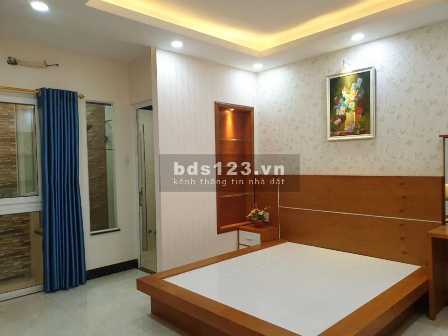 Nhà Gò Vấp đúc 5 tầng, diện tích sử dụng 72m2, hẻm xe tải, tiện kinh doanh, giá rẻ, sổ sẵn
