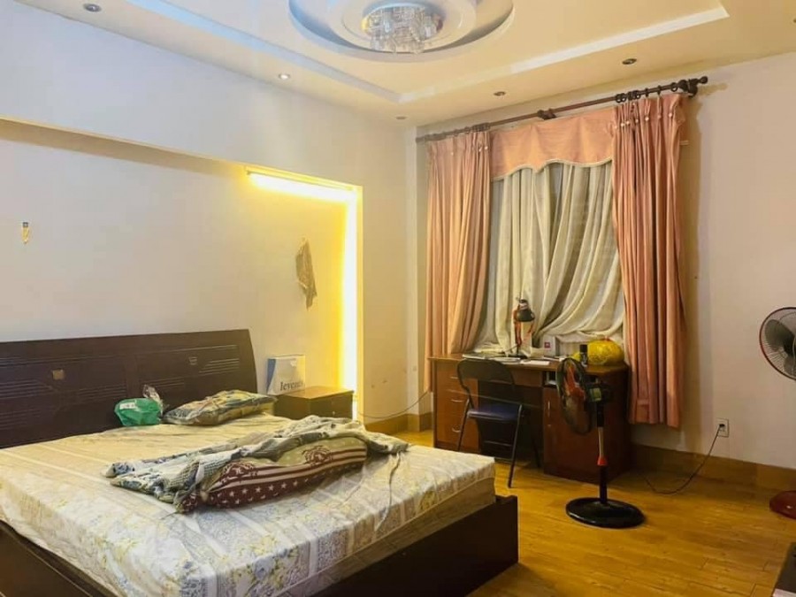 Bán nhà biệt thự siêu đẹp VIP Phường Tân Thuận Đông quận 7 dt 192m2 4 tầng giá giá 30 tỷ