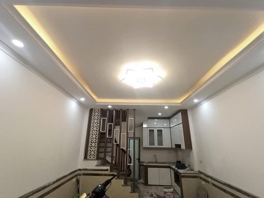 Bán Nhà Khương Đình Thanh Xuân 30m2, 5 Tầng, Giá 3.7 Tỷ, Ngõ nông rộng thoáng