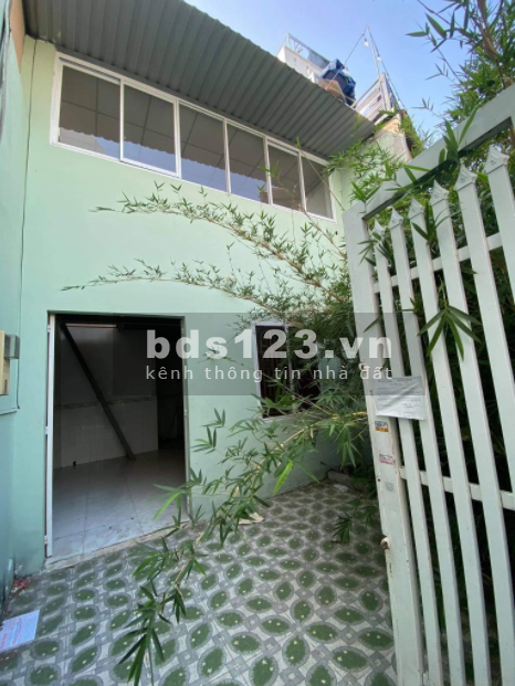 Bán nhà đường Nguyễn Sỹ Sách, F15, Tân Bình, diện tích 38m2, HXH, giá chỉ 3 tỷ.