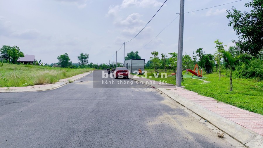 Chính Chủ cần bán gấp lô đất mặt tiền Nguyễn Trung Trực. TP Biên Hòa.