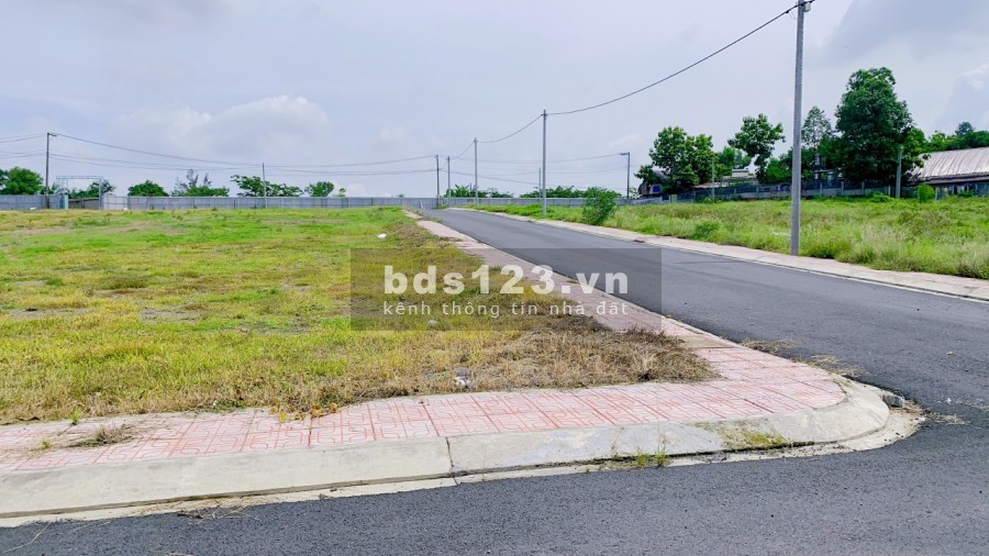 Chính Chủ cần bán gấp lô đất mặt tiền Nguyễn Trung Trực. TP Biên Hòa.