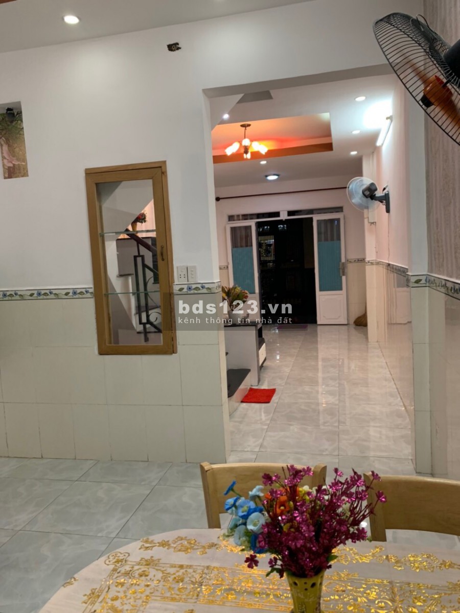 Cho thuê nhà HXH Bùi Quang Là, P12, Gò Vấp, 3.7x13m, 1 trệt, 1 lầu, 7 triệu/ tháng