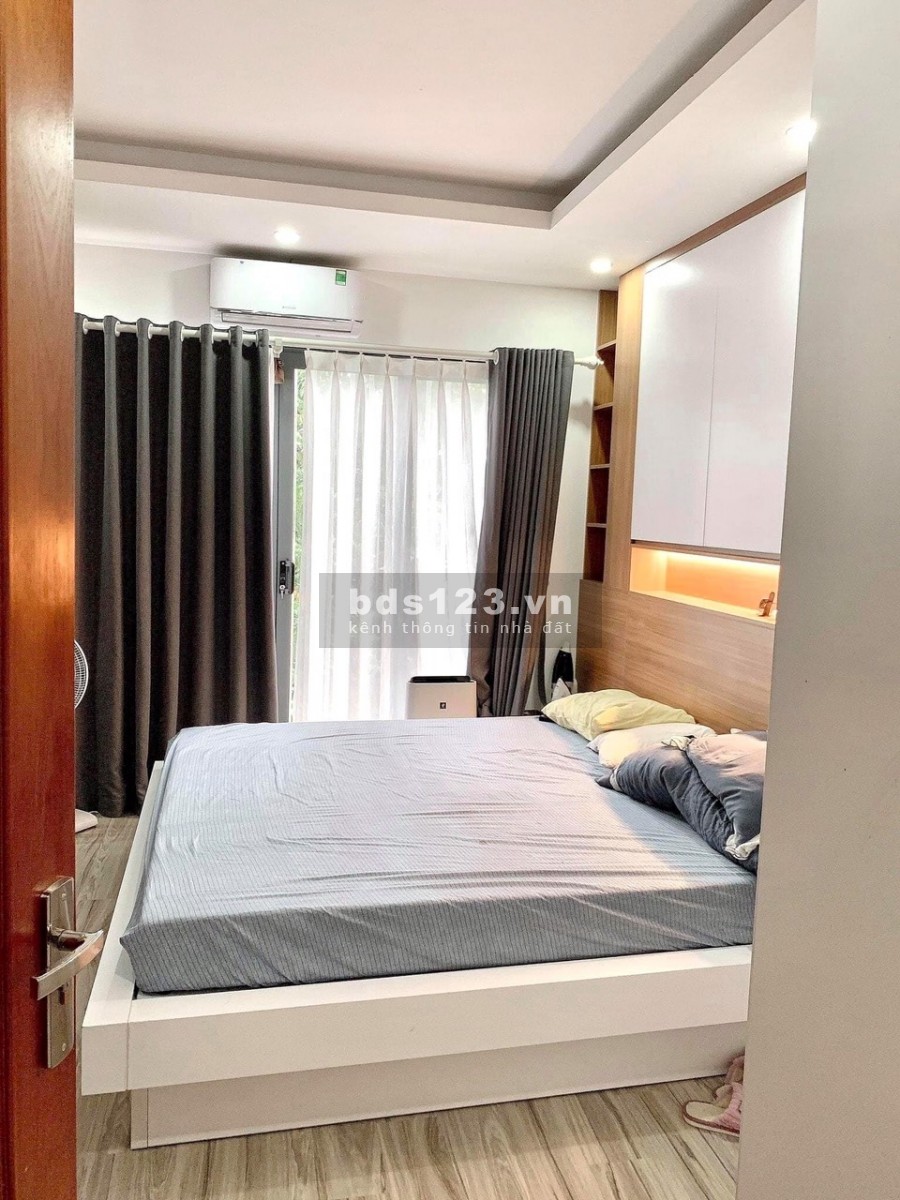 Bán nhà siêu Vip Hàm Nghi ngõ thông, ô tô đõ cửa, 6 tầng đúc, dt 41m2, giá 6 tỷ, lh 0978996965