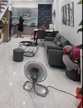 35m2 x 4 tầng,3.65 tỷ - Triều Khúc - KD tốt, ngõ thông rộng, xung quanh nhiều trường ĐH lớn.