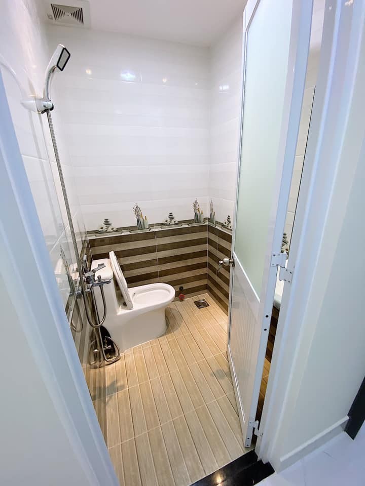 Bán nhà Võ Văn Kiệt hẻm xe hơi sát mặt tiền diện tích sử dụng 26 m2 chào mới 5.5 tỷ