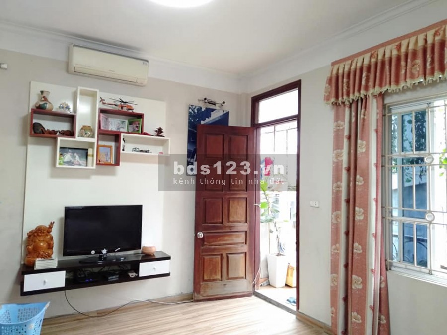 Bán nhà Chính Kinh, Thanh Xuân dt 53m2, 4 tầng, mặt tiền 4.5m2, lô góc 3 mặt thoáng tuyệt đẹp