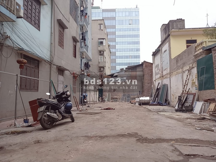 Bán gấp đất phố Nguyễn Hoàng, 300m, rộng 11m, kinh doanh, 79tỷ