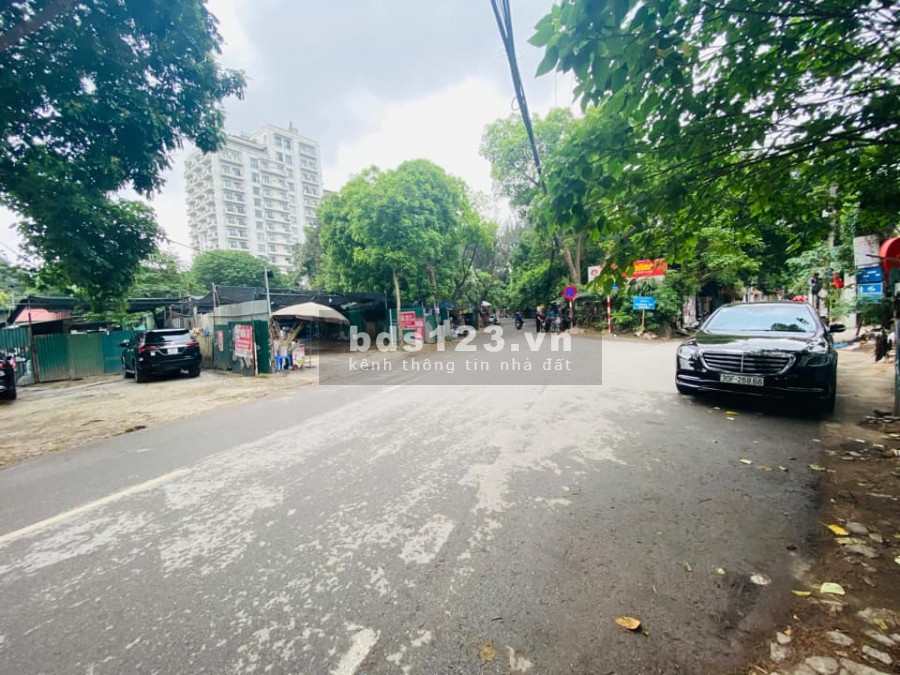 Bán gấp đất phố Nguyễn Hoàng, 300m, rộng 11m, kinh doanh, 79tỷ