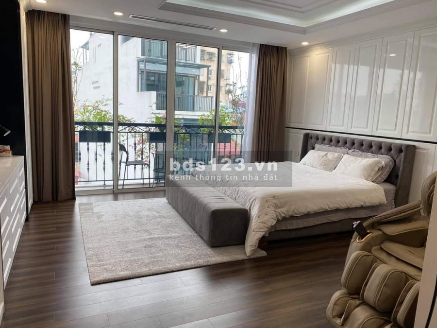 Bán nhà đẹp lô góc ngõ ba gác phố Trương Định, diện tích 38m2, giá bán 2.8 tỷ, 4 tầng
