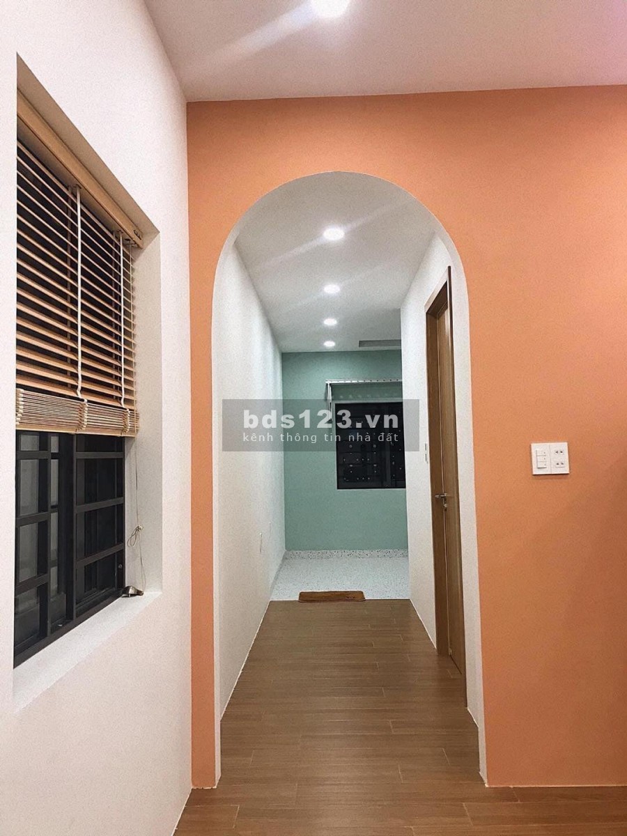 Nhà cũ nhỉnh 100 triệu/m2 Nguyễn Trọng Tuyển Tân Bình, dt 70m2, giá 6.99 tỷ, thương lượng