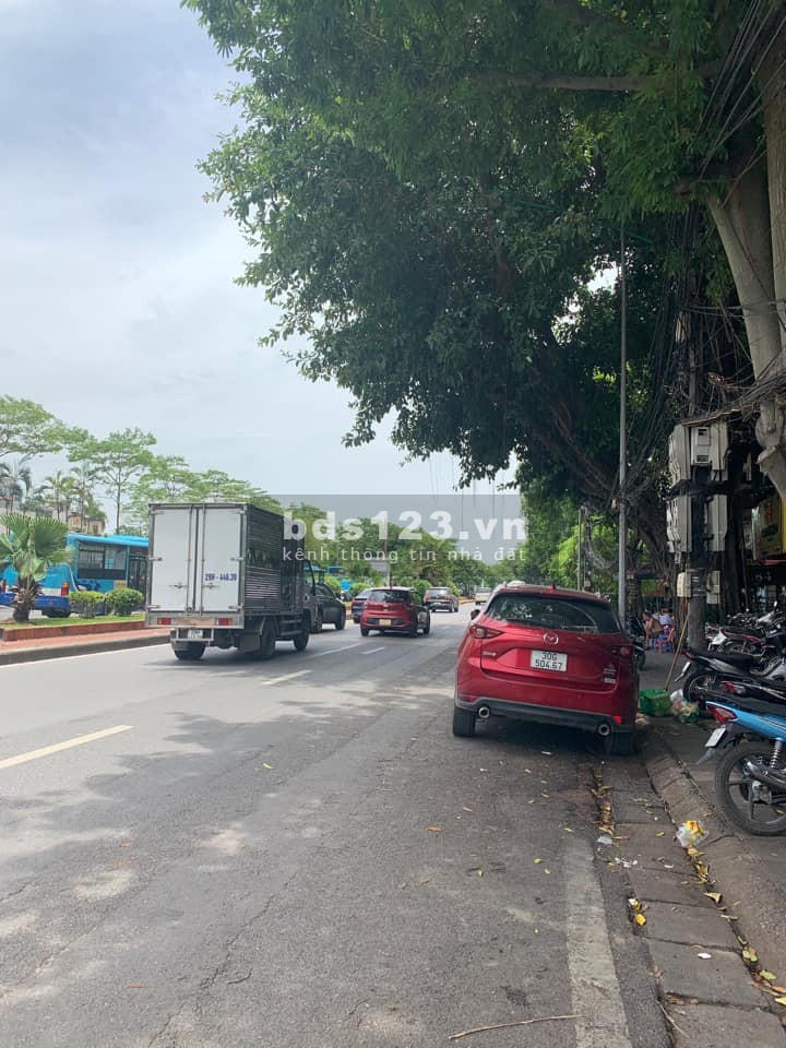 Bán gấp đất phố Nguyễn Hoàng, 300m, rộng 11m, kinh doanh, 79tỷ