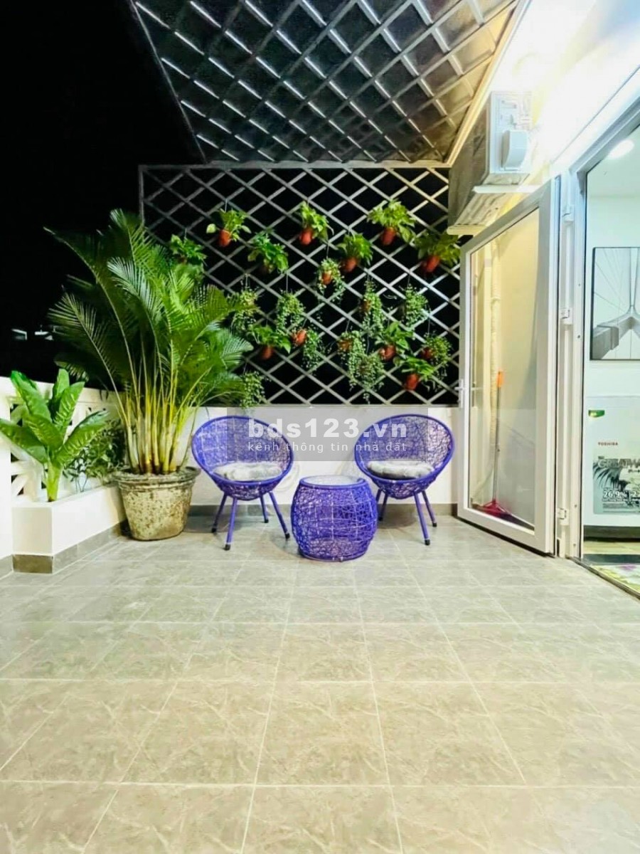 Nhà cũ nhỉnh 100 triệu/m2 Nguyễn Trọng Tuyển Tân Bình, dt 70m2, giá 6.99 tỷ, thương lượng