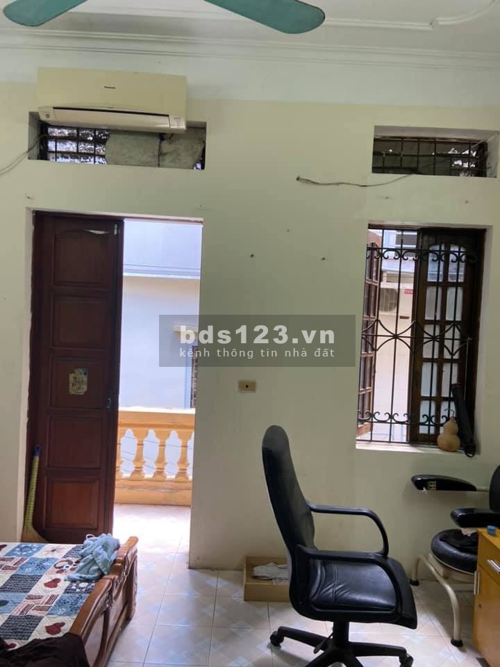Cần bán gấp nhà oto tránh kinh doanh phố Ngọc Hà Quận Ba Đình dt 30m2, 3 tầng giá 6,5 tỷ
