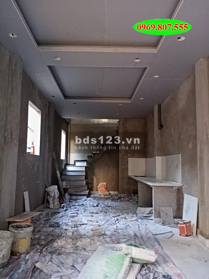 Nhà mới Bằng Liệt Linh Đàm Quận Hoàng Mai dt 45m2, 5 tầng mt 3.5m giá 4.5 tỷ, lh 0969807555