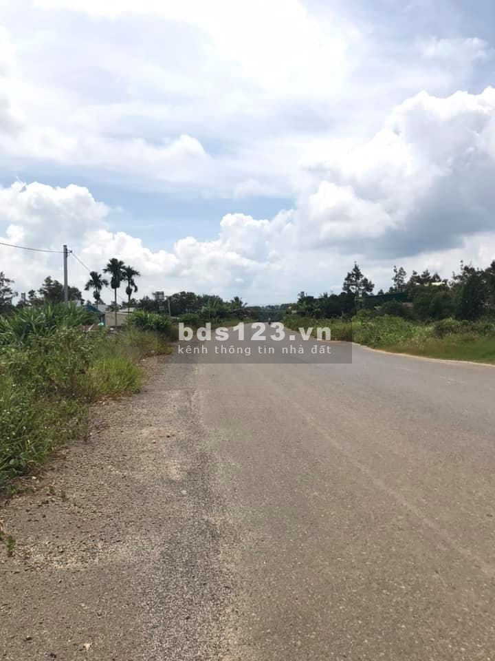 Đất đẹp đón đầu nhà đầu tư diện tích 190m2 giá 1.1 tỷ, địa thế đất triền nhẹ, nhìn ngắm view tứ phía
