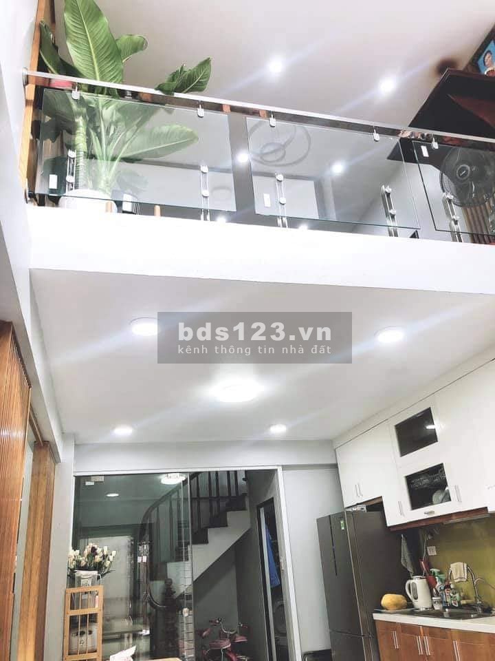 Bán nhà đẹp Xuân Đỉnh, gác lửng, ngõ thông rộng, diện tích 33m2 đúc 5 tầng giá 3.55 tỷ