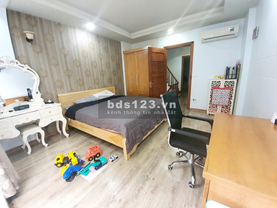 13 Phòng cho thuê nhà phố Giáp Bát 45m2, gần chợ, trường học, bến xe, 4 tầng, 4 tỷ