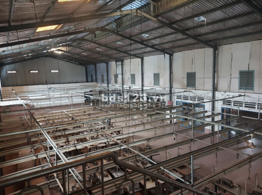 Cần bán đất kho xưởng tại Thị trấn Đức Hoà, Long An, diện tích 2800m2, giá bán 48 tỷ