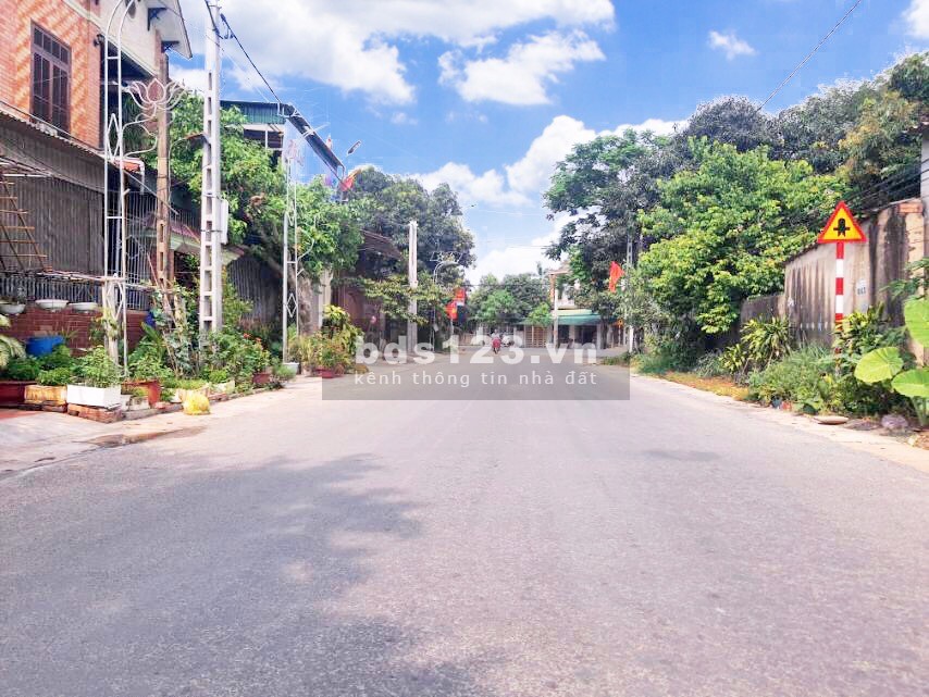 E cần bán lô đất Nghi Ân bám mặt đường liên xã nối: Nghi Ân Nghi Phong Nghi Xuân