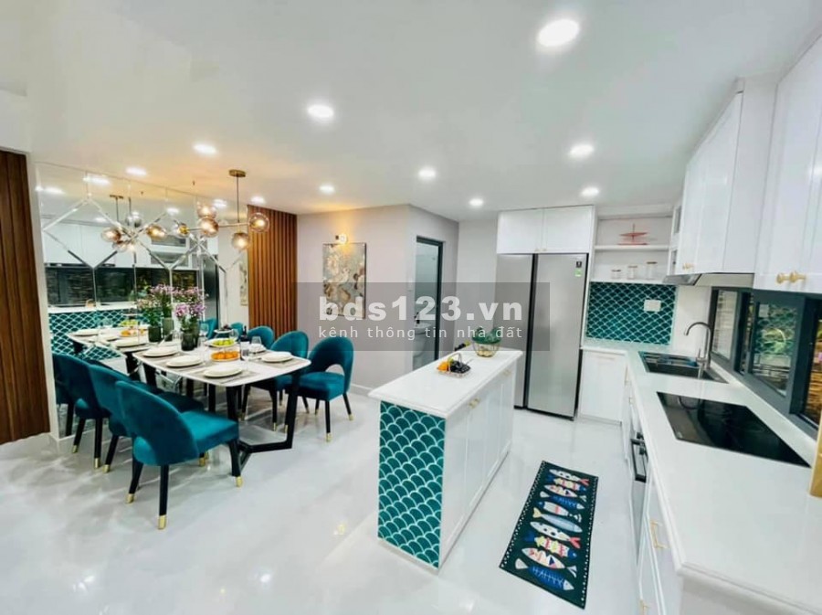Bán nhà nguyên căn chính chủ phố Duy Tân, đẹp rực rỡ, diện tích sử dụng 60m2, giá bán 5.2 tỷ