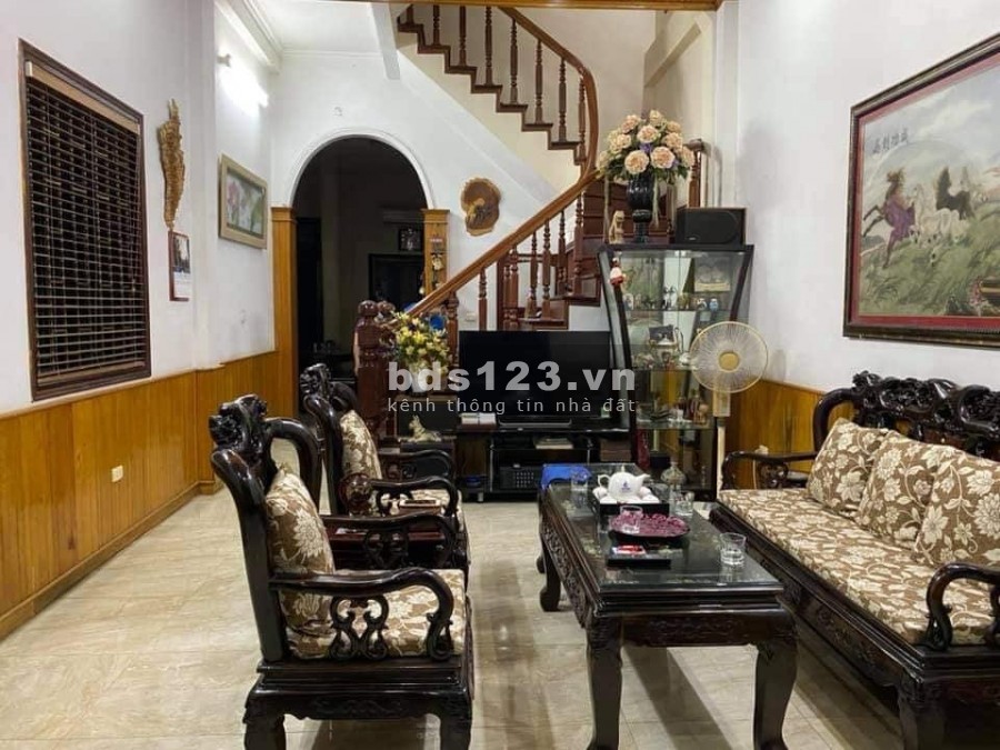 Bán nhà Yên Hoà, nhà đẹp ở ngay, diện tích sử dụng 60m2 giá bán chỉ 5 tỷ, sổ sẵn