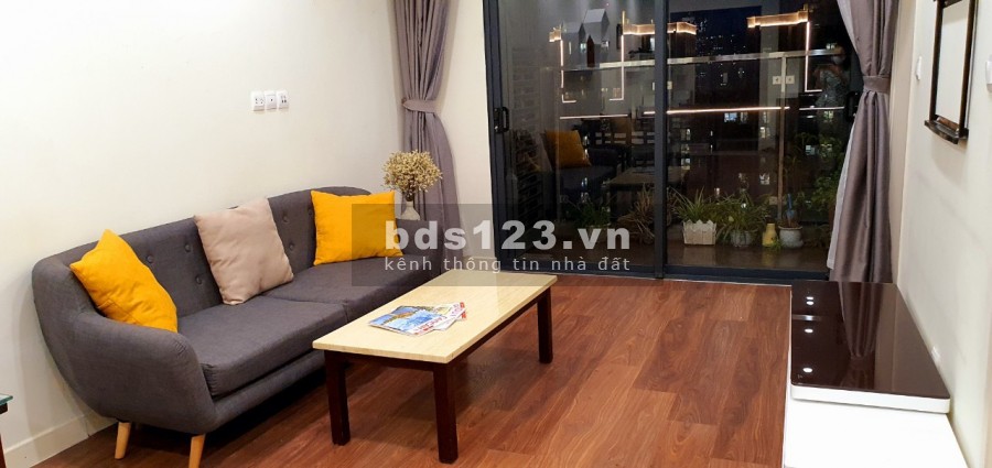 Cho thuê căn hộ diện tích 66m2, 2 phòng ngủ full nội thất, ban công hướng Đông Nam