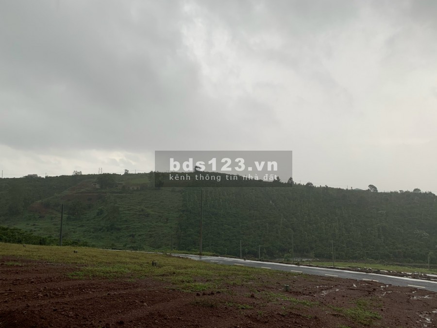 Bán lô đất chính chủ, diện tích 100m2 đất trung tâm Bảo Lộc, chỉ 760 triệu, sổ sẵn công chứng ngay