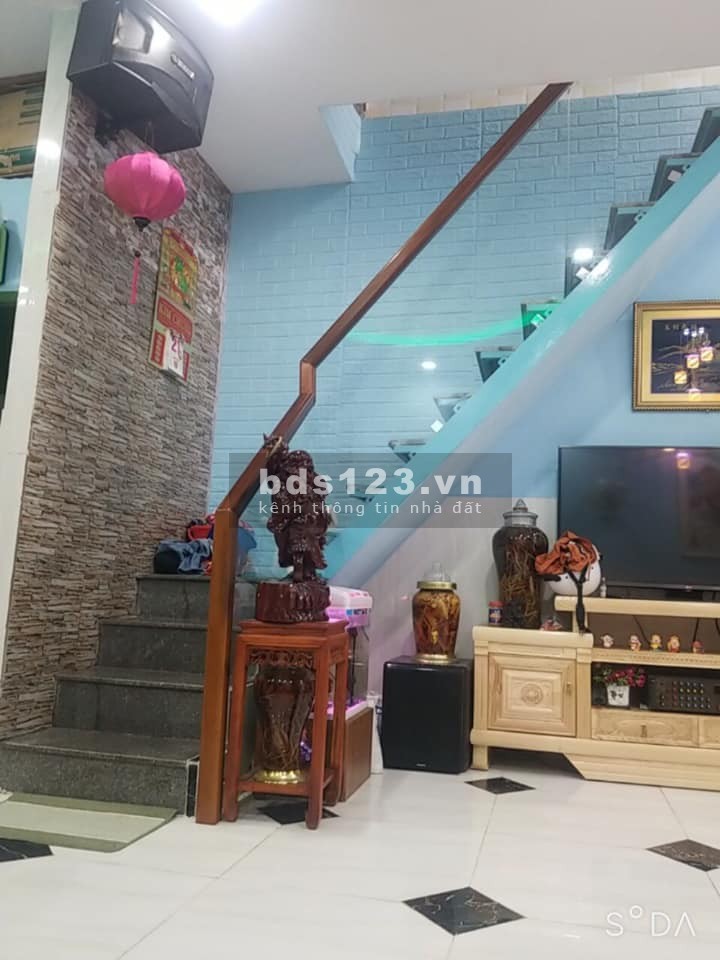 Bán nhà quận 3, đẹp ở ngay ngang 4m ô tô nhỉnh 9 tỷ liên hệ xem nhà 0799149230