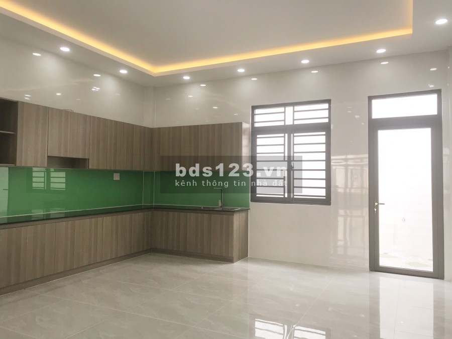 Bán nhà trong KDC Trung Thành, xây mới DT nhà 112m2, tặng ngay 5 chỉ vàng SJC