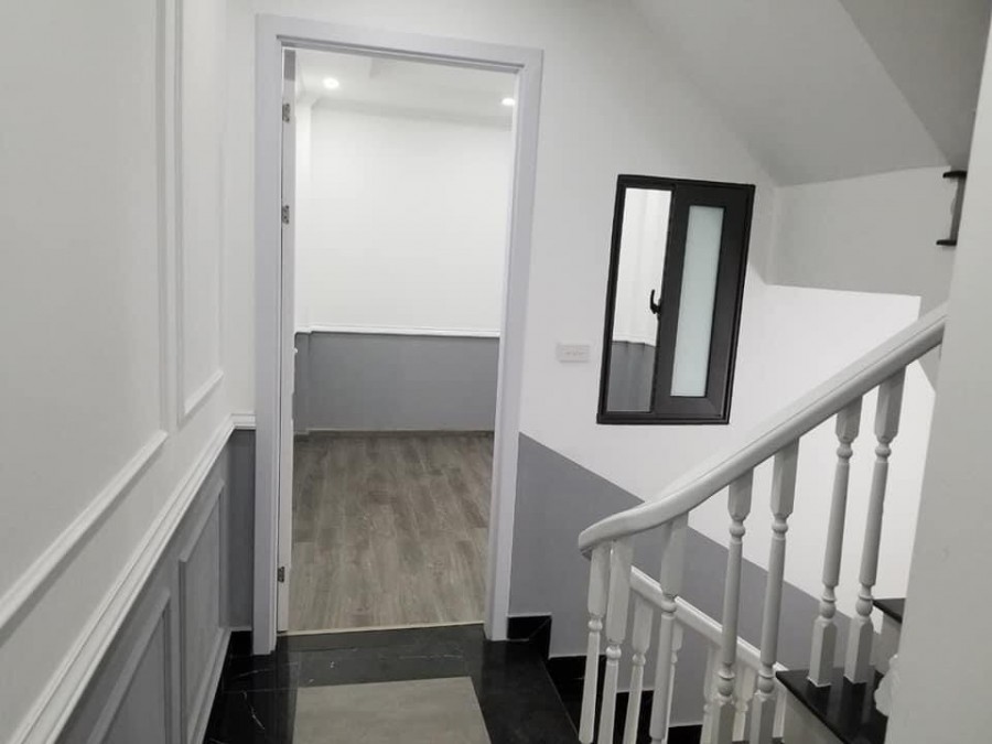 Bán Nhà Định Công Hoàng Mai 40m2, 4 Tầng, Ôtô đỗ cửa, kinh doanh, giá chỉ 4 Tỷ