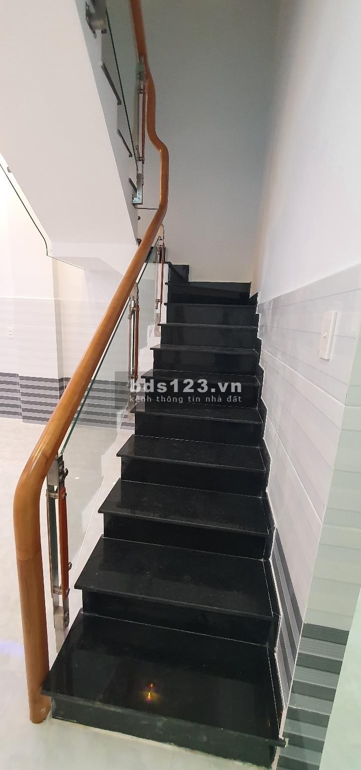 Bán nhà Thống Nhất. P 16. Q, Gò Vấp, diện tích sử dụng 58m2 2 tầng, dt 4 x 14.5m giá 5.4 tỷ