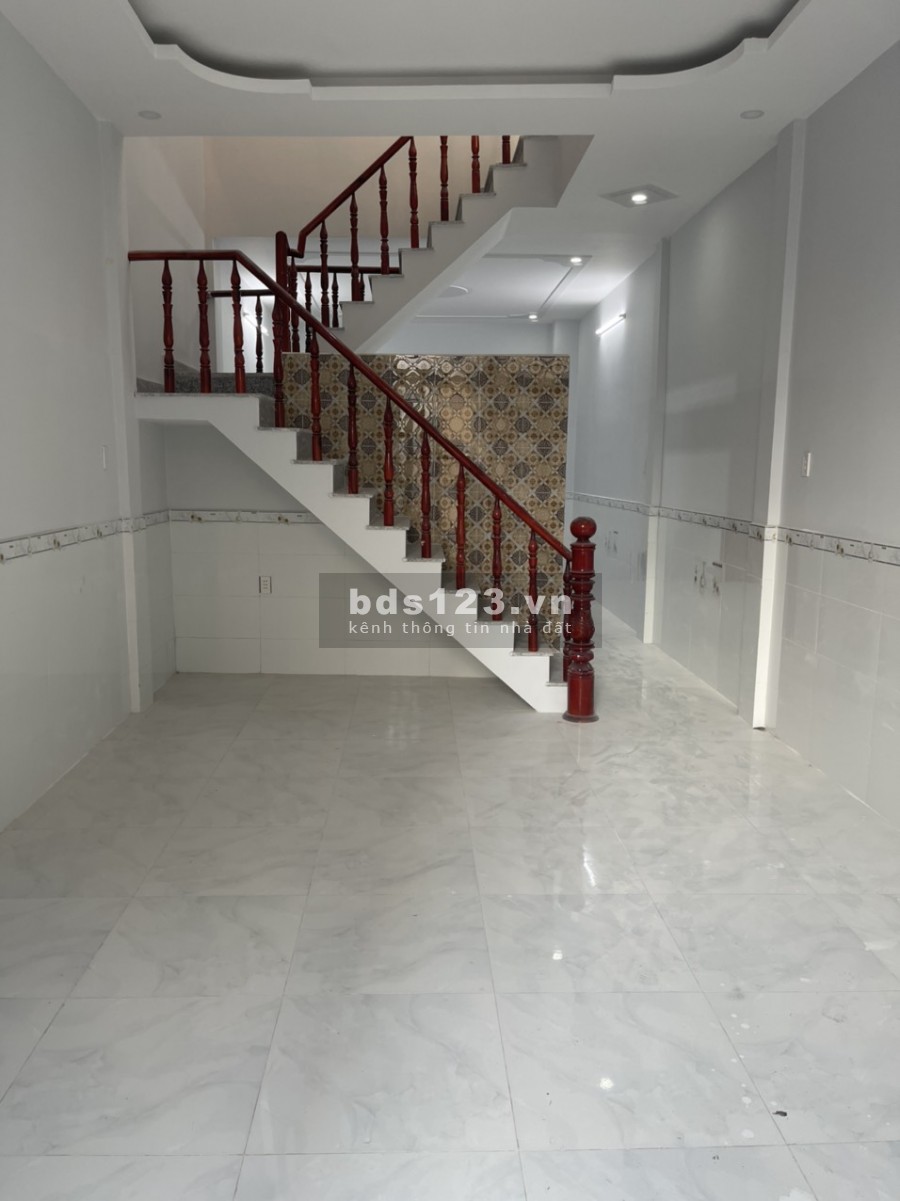 Nhà phố sổ riêng Long Hòa, Long An